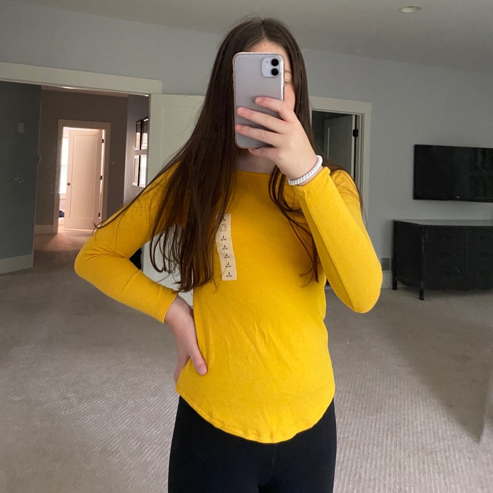 Brand new long sleeve tee